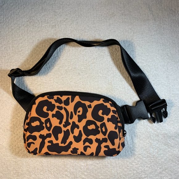 Leopard Print Everywhere Belt Bag - Picture 3 of 4